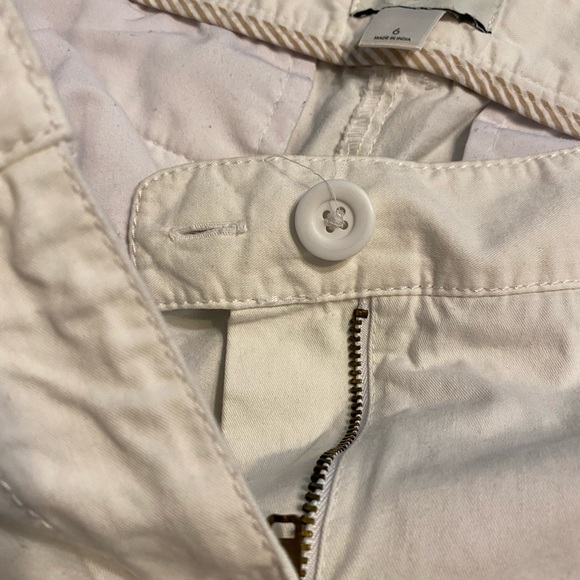 Womens shorts - Picture 3 of 6